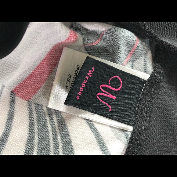 Wrapper women juniors size M floral tie back Dress - Picture 5 of 8